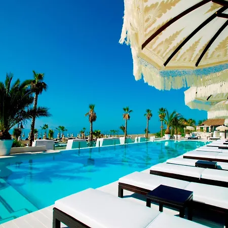 Marina Mariola Resort