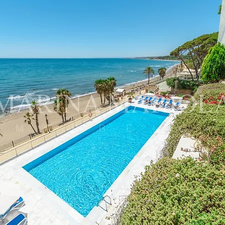 Marina Mariola Resort