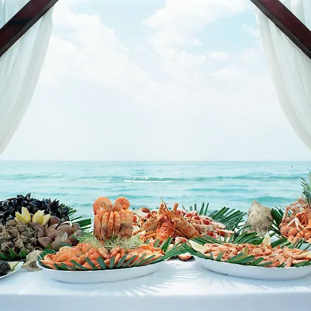 Marina Mariola 度假村