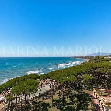 Marina Mariola 度假村 *